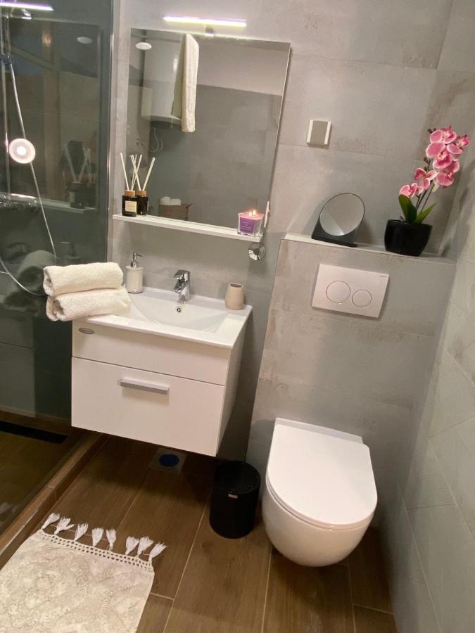 Sunny Apartment In Rijeka Ngoại thất bức ảnh