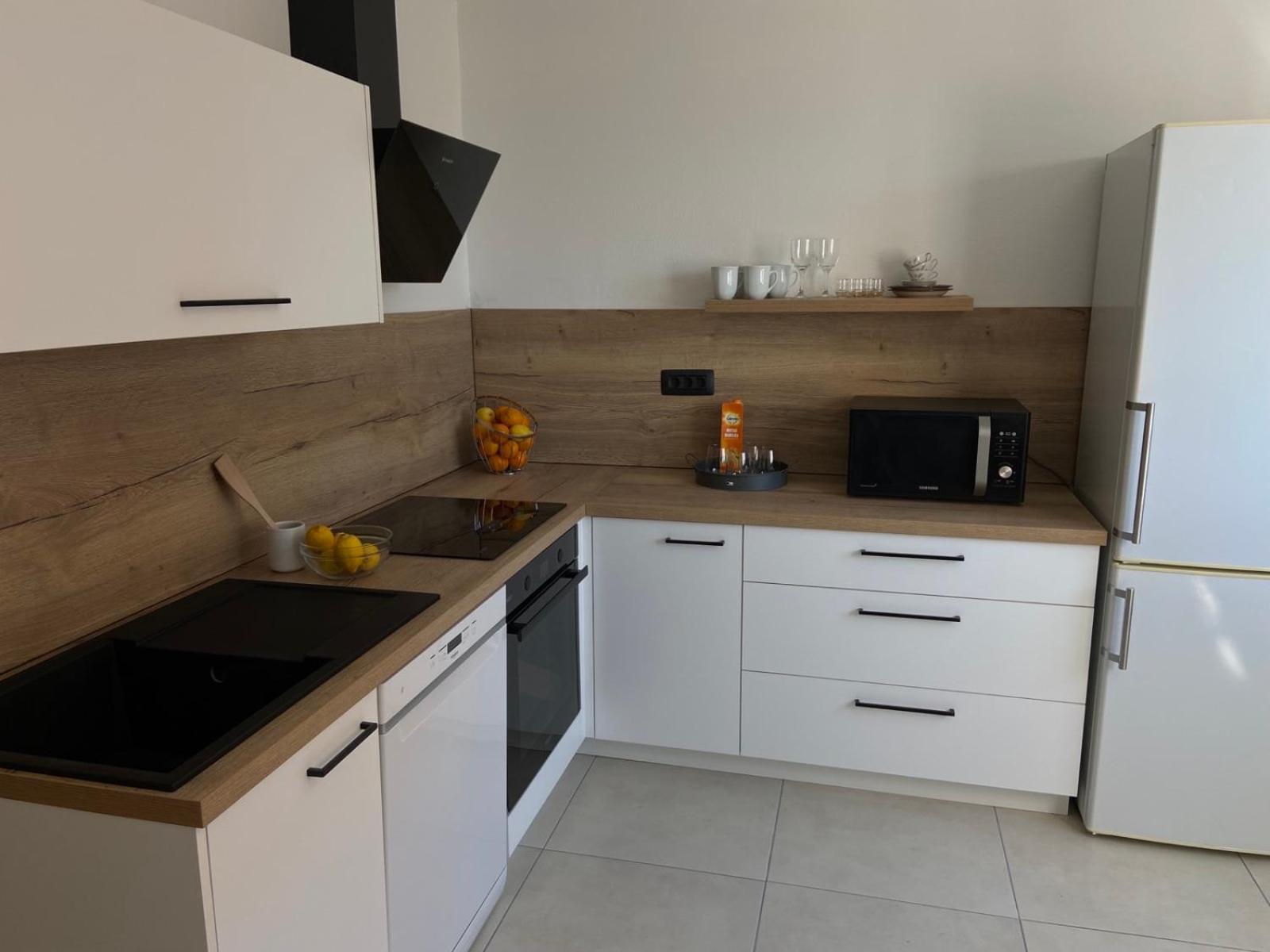Sunny Apartment In Rijeka Ngoại thất bức ảnh